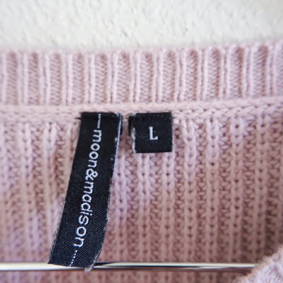 Lace Back Sweater in brown taupe by Moon &Madison - Picture 5 of 5